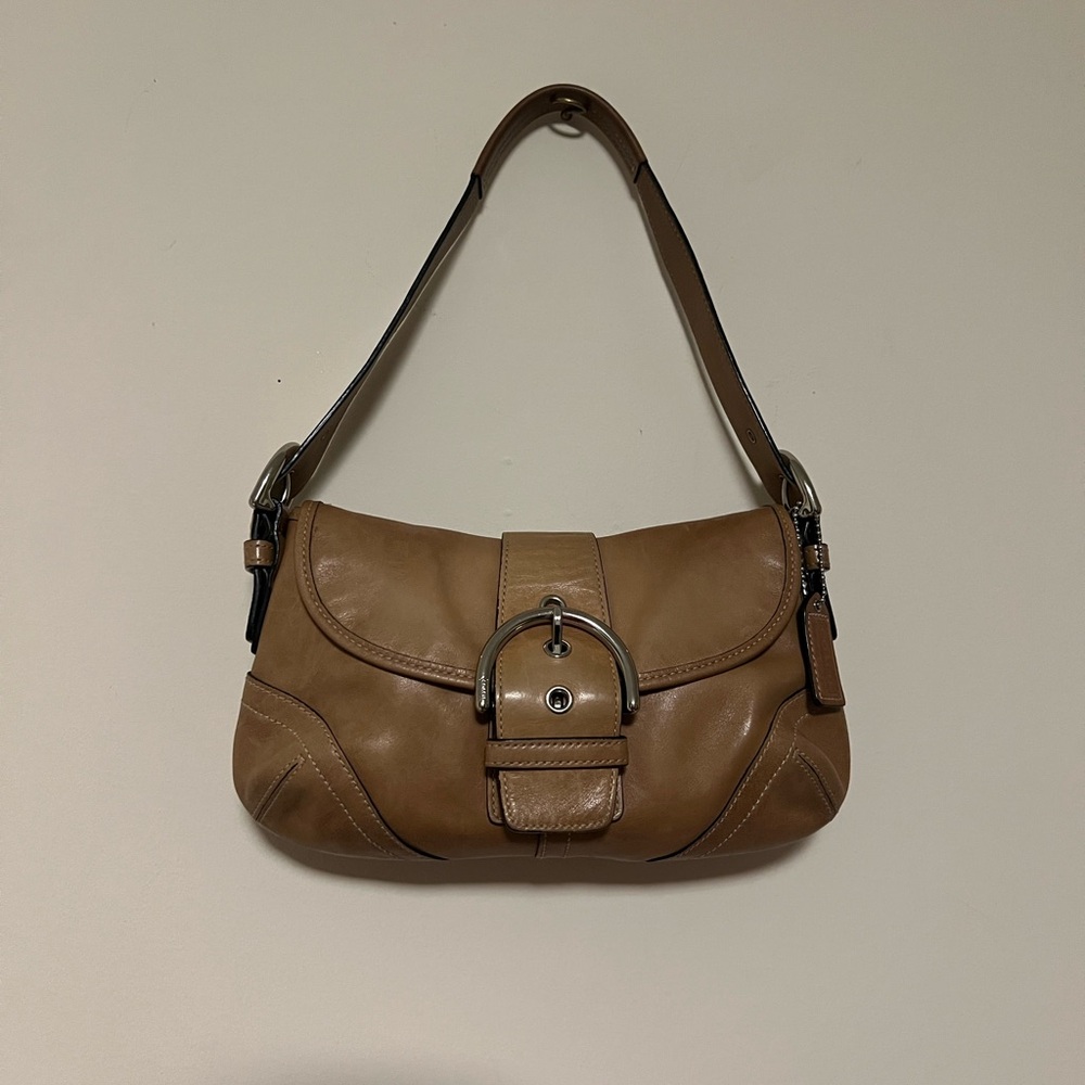COACH 9247 Soho Tan brown leather shoulder bag with buckle
